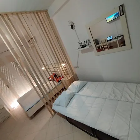 Irek's Lungomare شقة *
