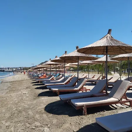شقة Irek's Lungomare فلورا