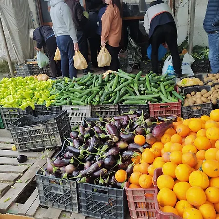 Irek's Lungomare شقة فلورا