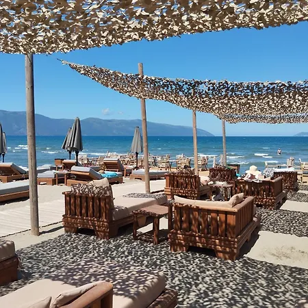 شقة Irek's Lungomare *